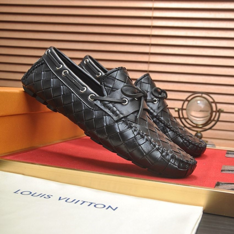 G*u*i leather shoes
